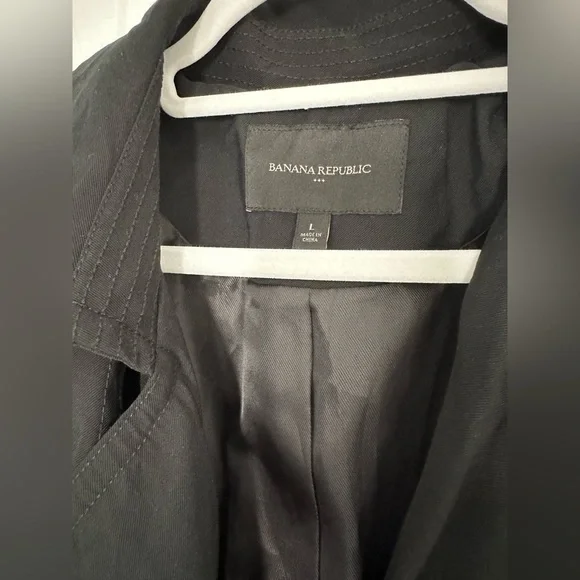 Banana Republic Trench Coat - Picture 3 of 6
